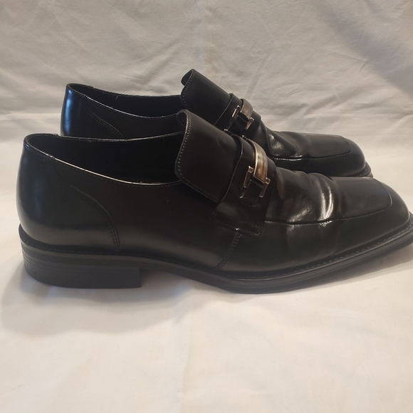 Kenneth Cole Reaction Bottoms Away Loafers Black Leather Chrome Accent Size 12 - Picture 9 of 16